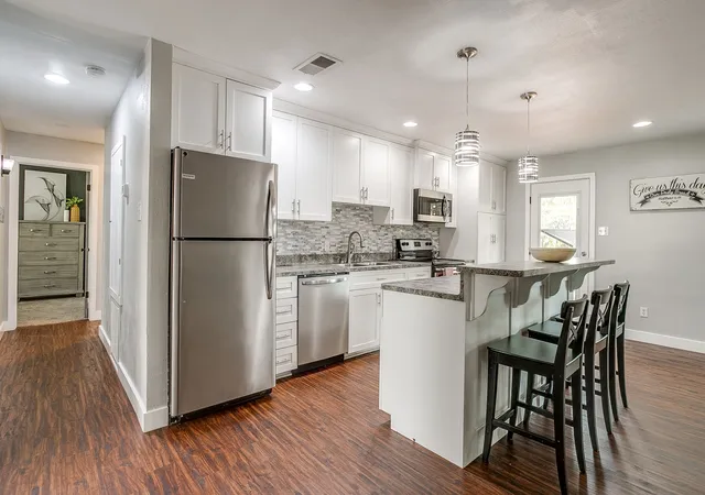 Photo 4 of Single family home for sale at 112 Lorie St, Alvarado, TX 76009 | MLS# 21371450 | Listing updated on 2026-09-18