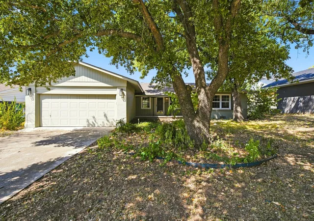Photo 1 of Single family home for sale at 3300 Leith Ave, Fort Worth, TX 76133 | MLS# 21372124 | Listing updated on 2026-08-29