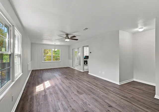 Photo 4 of Single family home for sale at 3300 Leith Ave, Fort Worth, TX 76133 | MLS# 21372124 | Listing updated on 2026-08-29