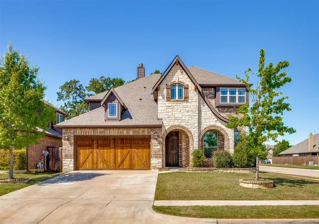 Photo 2 of Single family home for sale at 1029 Palo Oaks Dr, Burleson, TX 76028 | MLS# 21372409 | Listing updated on 2026-08-29