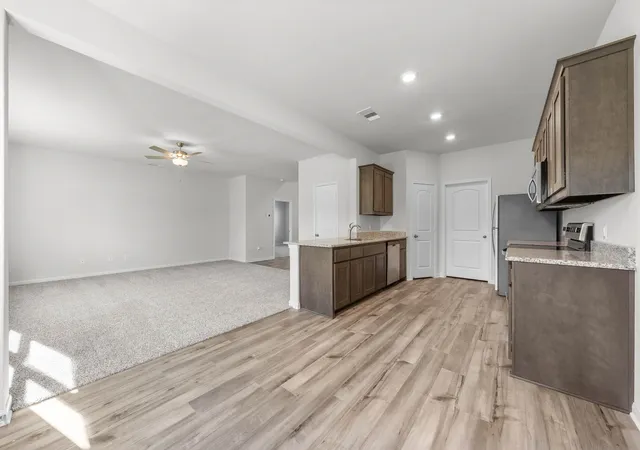 Photo 4 of Single family home for sale at 6344 Hyena Hollow Dr, Dallas, TX 75241 | MLS# 21372462 | Listing updated on 2026-08-29