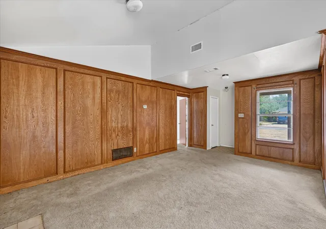 Photo 3 of Single family home for sale at 203 Myrtle Ave, Waxahachie, TX 75165 | MLS# 21371200 | Listing updated on 2026-08-29