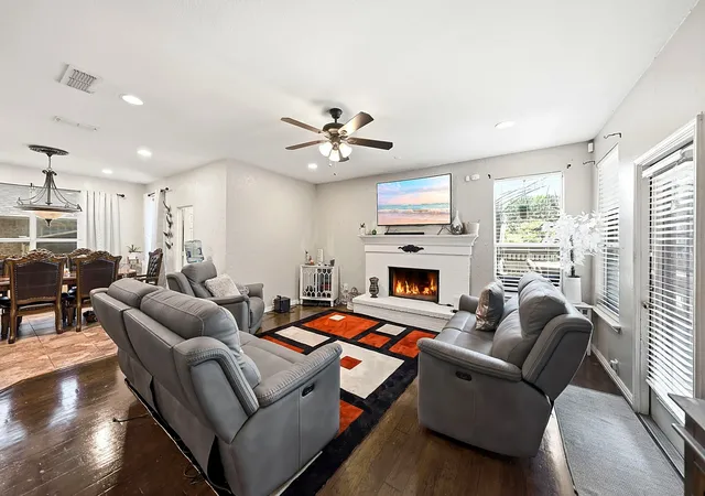 Photo 2 of Sale Pending at 1717 Chase Oaks Dr, Keller, TX 76248 | MLS# 21372394 | Listing updated on 2026-09-30