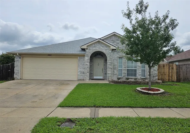 Photo 1 of Single family home for sale at 5901 Rising Meadow Dr, Arlington, TX 76018 | MLS# 21371946 | Listing updated on 2026-08-29