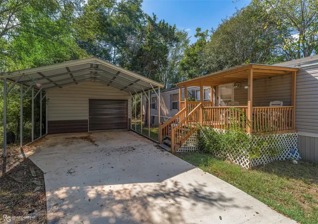 Photo 2 of Manufactured home for sale at 407 Joel St, Minden, LA 71055 | MLS# 21372384 | Listing updated on 2026-09-17