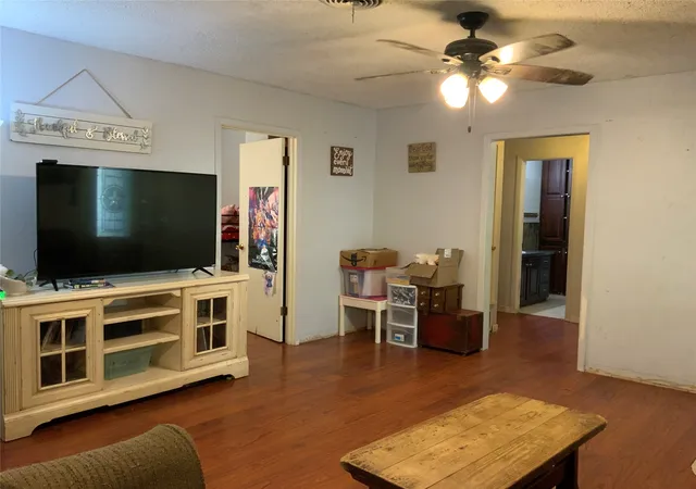 Photo 4 of Sale Pending at 110 N Ervin St, Comanche, TX 76442 | MLS# 21372469 | Listing updated on 2026-10-05