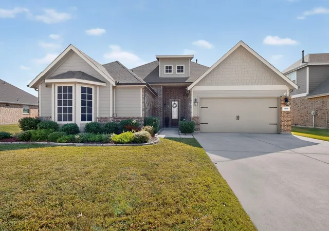 Photo 1 of Single family home for sale at 4102 Blythe St, Rockwall, TX 75032 | MLS# 21372520 | Listing updated on 2026-10-08