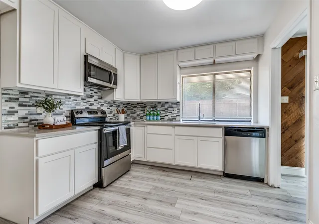 Photo 3 of Sale Pending at 3726 Lancelot Pl, Garland, TX 75043 | MLS# 21372087 | Listing updated on 2026-10-08
