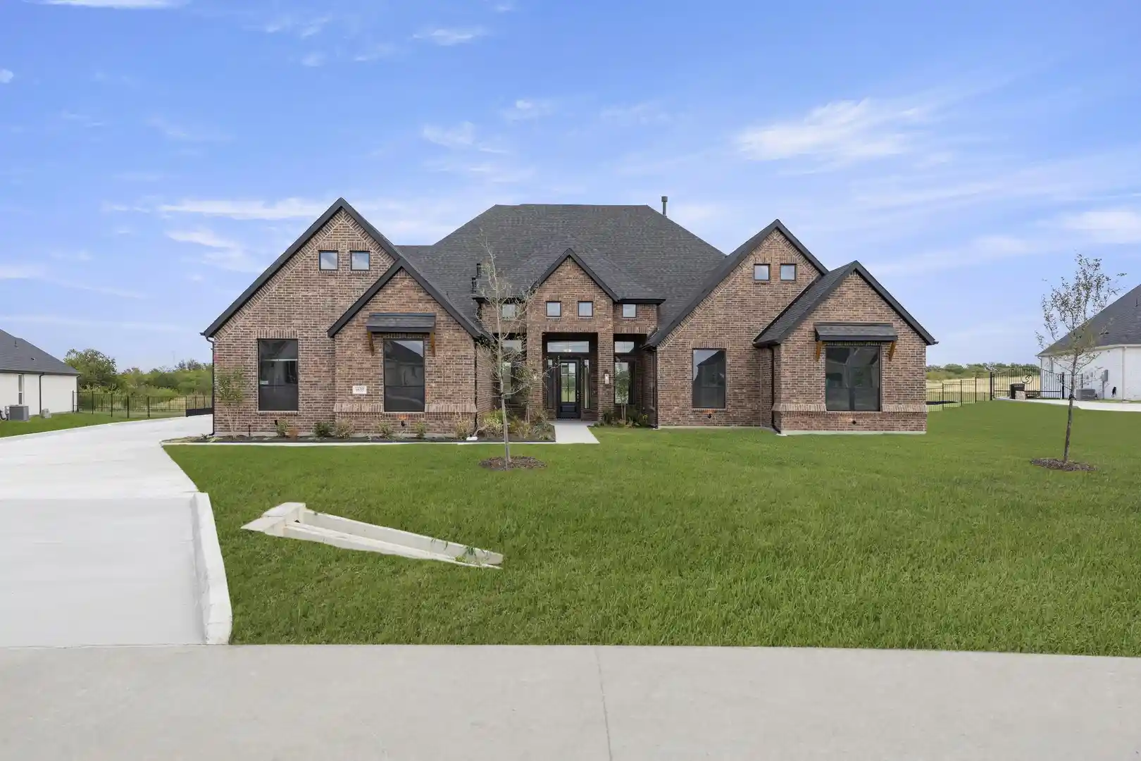 Photo 1 of Single family home for sale at 6633 Emerson Dr, Mesquite, TX 75114 | MLS# 21372576 | Listing updated on 2026-10-30