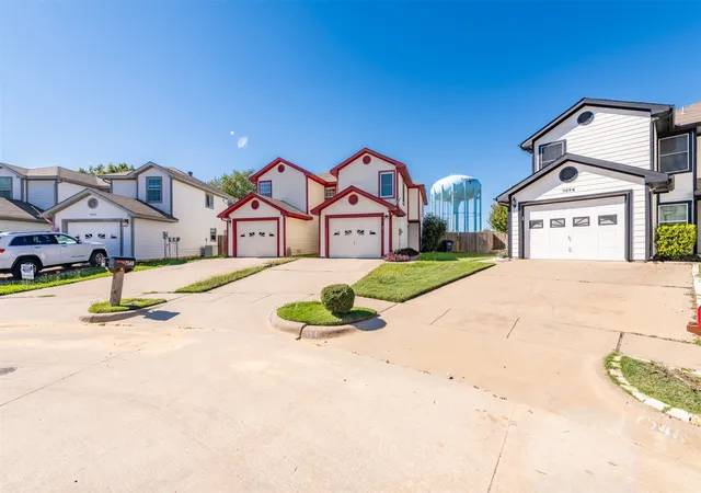 Photo 2 of Multi family home for sale at 7550 Kings Trl, Fort Worth, TX 76133 | MLS# 21372590 | Listing updated on 2026-10-02
