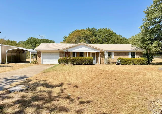 Photo 1 of Single family home for sale at 631 Welch Ln, Gun Barrel City, TX 75156 | MLS# 21372595 | Listing updated on 2026-08-29