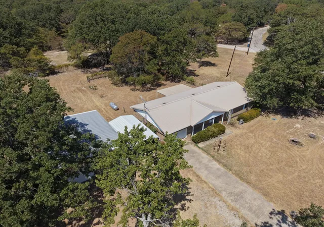 Photo 2 of Single family home for sale at 631 Welch Ln, Gun Barrel City, TX 75156 | MLS# 21372595 | Listing updated on 2026-08-29