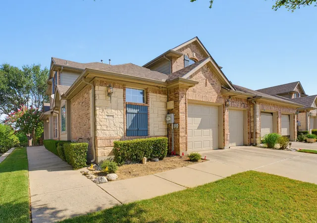 Photo 2 of Townhouse for sale at 1833 Brookview Dr, Carrollton, TX 75007 | MLS# 21372276 | Listing updated on 2026-09-20