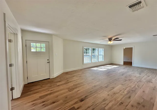 Photo 3 of Single family home for sale at 112 Morris Dr, Sulphur Springs, TX 75482 | MLS# 21371819 | Listing updated on 2026-08-29
