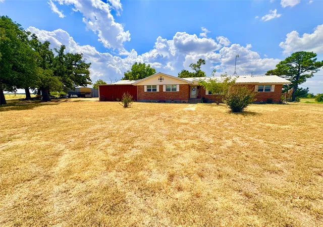 Photo 3 of House for sale at 325 Hwy 2563, Eastland, TX 76448 | MLS# 21372633 | Listing updated on 2026-08-29