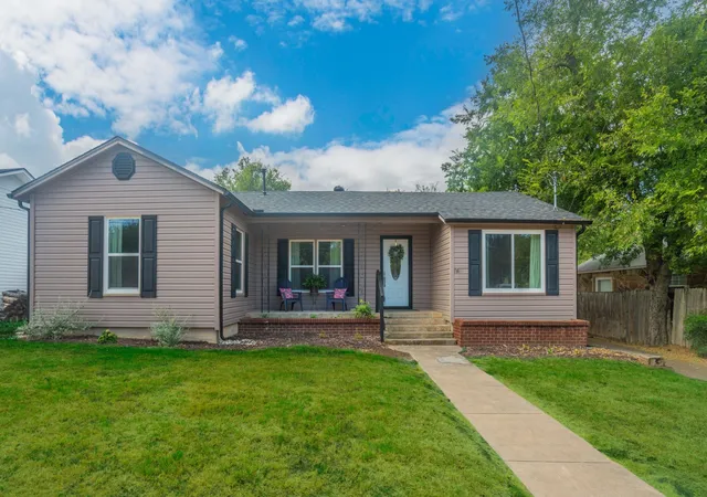 Photo 1 of Single family home for sale at 403 Norton St, Weatherford, TX 76086 | MLS# 21370791 | Listing updated on 2026-10-01