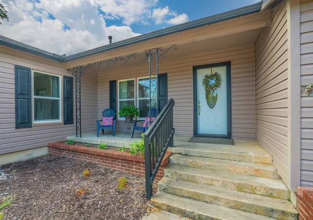 Photo 2 of Single family home for sale at 403 Norton St, Weatherford, TX 76086 | MLS# 21370791 | Listing updated on 2026-10-01
