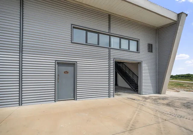 Listing Photo 4 - Condo for sale in building located at 306 Fast Ln, Anna, TX 75409 - Unit #1