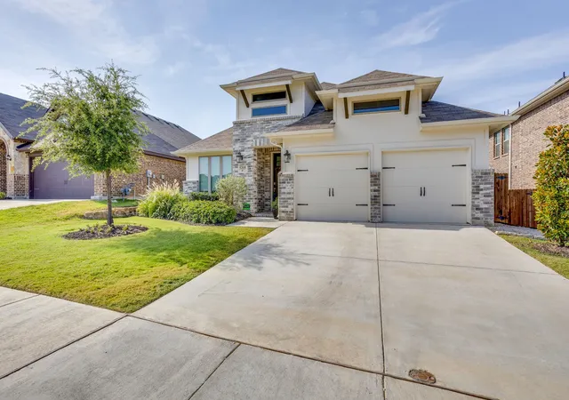 Photo 2 of Single family home for sale at 5705 Surry Mountain Trl, Fort Worth, TX 76179 | MLS# 21356977 | Listing updated on 2026-08-31