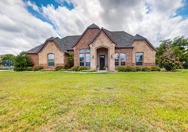 Photo 1 of Single family home for sale at 19121 Shortmeadow, Forney, TX 75126 | MLS# 21372253 | Listing updated on 2026-08-29