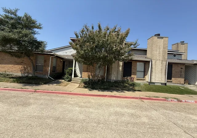 Photo 1 of Townhouse for sale at 4922 Rolling Vis, Mesquite, TX 75150 | MLS# 21372618 | Listing updated on 2026-08-30