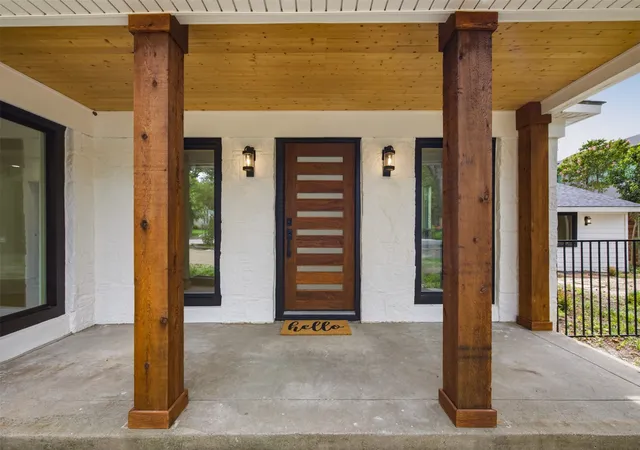 Photo 3 of Single family home for sale at 1521 El Campo, Dallas, TX 75218 | MLS# 21372689 | Listing updated on 2026-08-29