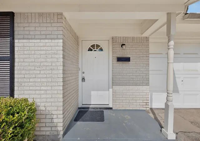 Photo 3 of Single family home for sale at 6724 Rustic Dr, Forest Hill, TX 76140 | MLS# 21372594 | Listing updated on 2026-08-29