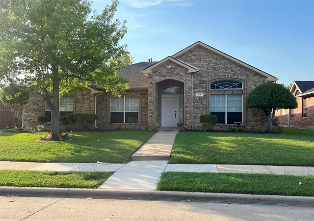 Photo 1 of Single family home for sale at 2621 Hackberry Crk, Mesquite, TX 75181 | MLS# 21372694 | Listing updated on 2026-08-29