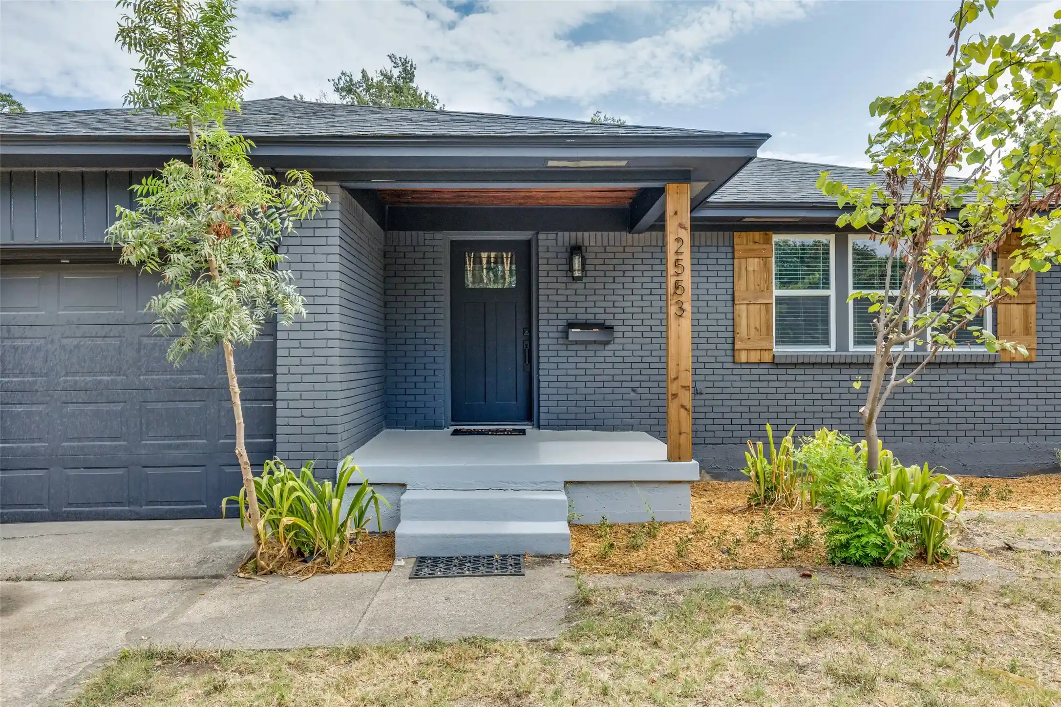 Photo 1 of Single family home for sale at 2553 Dorrington Dr, Dallas, TX 75228 | MLS# 21372690 | Listing updated on 2026-10-25