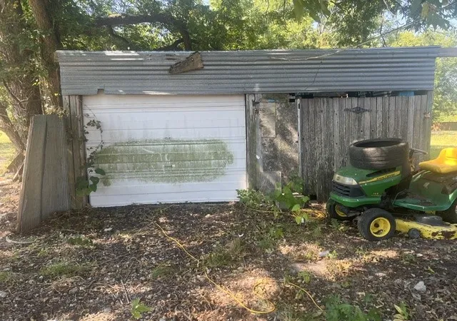 Photo 3 of Single family home for sale at 1400 Dr Martin Luther King Jr Blvd, Waxahachie, TX 75165 | MLS# 21372691 | Listing updated on 2026-08-29