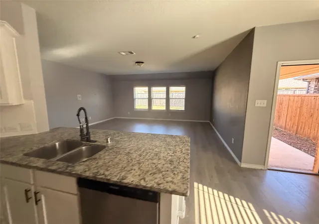 Photo 4 of Single family home for sale at 328 Burr Ln, Fate, TX 75189 | MLS# 21372702 | Listing updated on 2026-10-01
