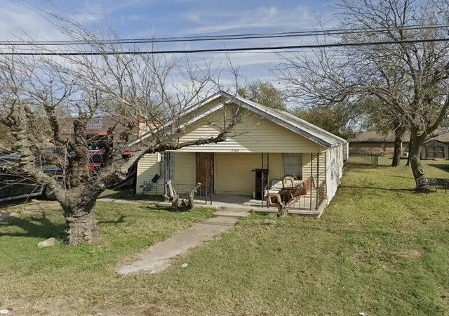 Photo 1 of Single family home for sale at 208 S Church St, Elm Mott, TX 76640 | MLS# 21370475 | Listing updated on 2026-08-29