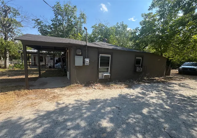 Photo 3 of Single family home for sale at 3106 N 15th A St, Waco, TX 76708 | MLS# 21372709 | Listing updated on 2026-08-29