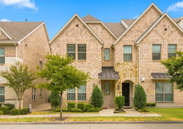 Photo 1 of Townhouse for sale at 303 Ferndale St, Lewisville, TX 75056 | MLS# 21372716 | Listing updated on 2026-08-29