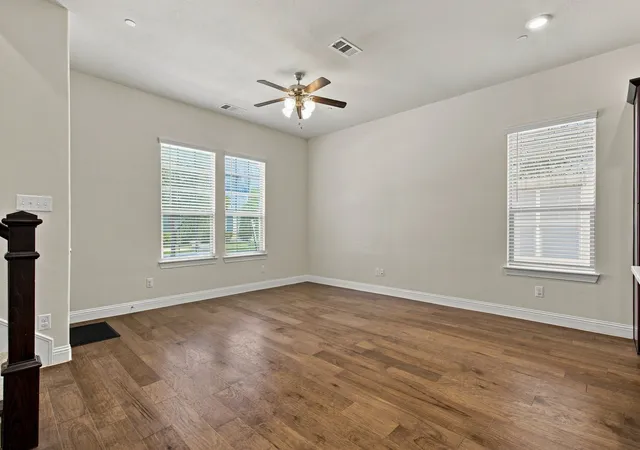 Photo 4 of Townhouse for sale at 303 Ferndale St, Lewisville, TX 75056 | MLS# 21372716 | Listing updated on 2026-08-29