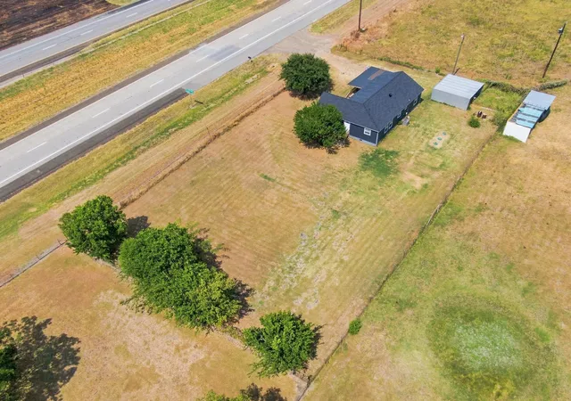 Photo 1 of Single family home for sale at 6575 W State Hwy 31, Corsicana, TX 75110 | MLS# 21372314 | Listing updated on 2026-08-29