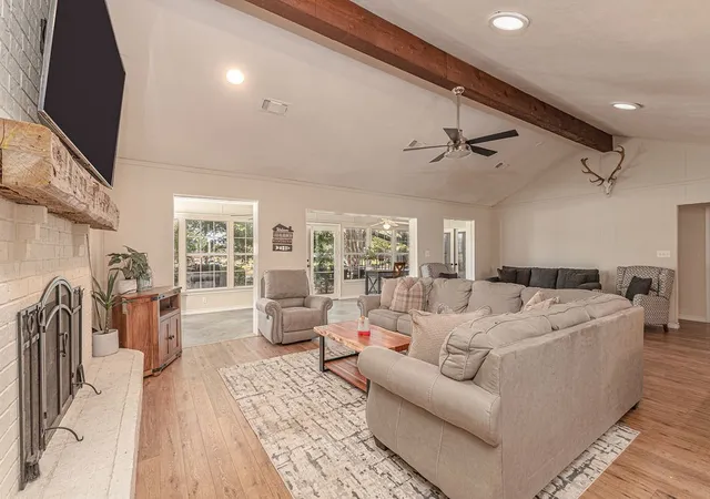 Photo 3 of Single family home for sale at 542 Arrowwood Beach Rd, Trinidad, TX 75163 | MLS# 21372578 | Listing updated on 2026-10-05
