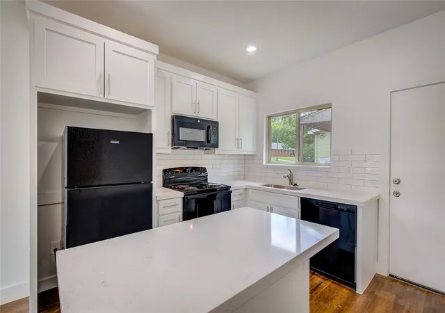 Photo 3 of Single family home for sale at 620 Whitworth St, Sulphur Springs, TX 75482 | MLS# 21371496 | Listing updated on 2026-08-31