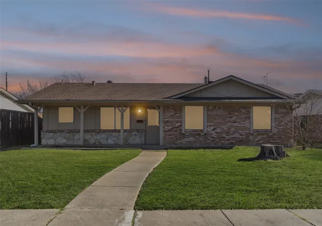 Photo 1 of Single family home for sale at 2801 Laramie St, Irving, TX 75062 | MLS# 21367252 | Listing updated on 2026-08-30