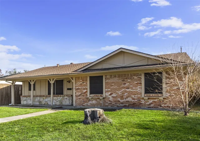 Photo 3 of Single family home for sale at 2801 Laramie St, Irving, TX 75062 | MLS# 21367252 | Listing updated on 2026-08-30