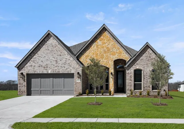 Photo 2 of Single family home for sale at 604 Ole Opry Dr, Burleson, TX 76028 | MLS# 21372797 | Listing updated on 2026-08-31