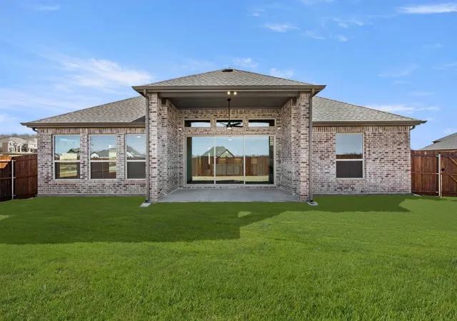 Photo 4 of Single family home for sale at 604 Ole Opry Dr, Burleson, TX 76028 | MLS# 21372797 | Listing updated on 2026-08-31