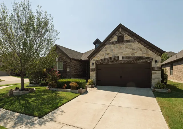 Photo 2 of Single family home for sale at 1401 Eagleton Ln, Northlake, TX 76226 | MLS# 21358557 | Listing updated on 2026-08-30