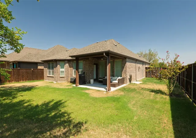 Photo 4 of Single family home for sale at 1401 Eagleton Ln, Northlake, TX 76226 | MLS# 21358557 | Listing updated on 2026-08-30