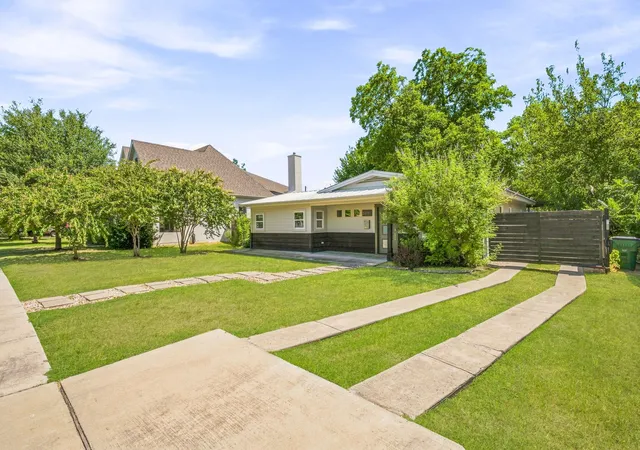 Photo 1 of Single family home for sale at 5881 Tracyne Dr, Westworth Village, TX 76114 | MLS# 21369812 | Listing updated on 2026-08-31