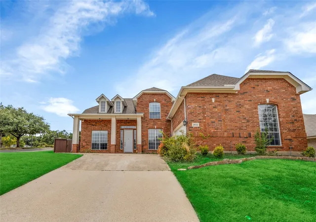 Photo 2 of Single family home for sale at 2622 Westwind Dr, Corinth, TX 76210 | MLS# 21372817 | Listing updated on 2026-08-30