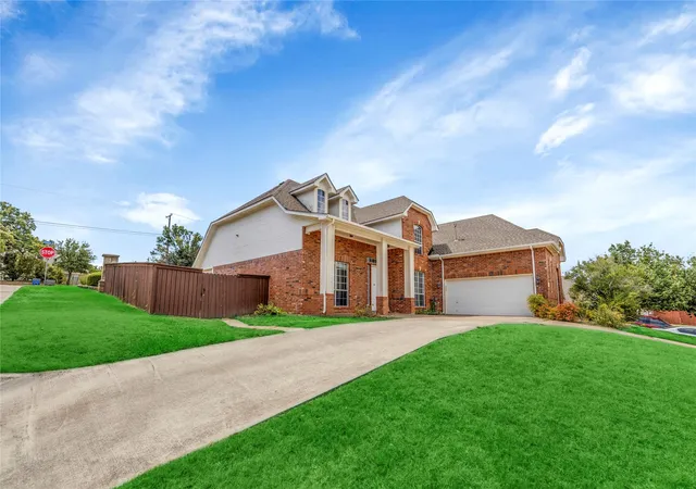 Photo 3 of Single family home for sale at 2622 Westwind Dr, Corinth, TX 76210 | MLS# 21372817 | Listing updated on 2026-08-30