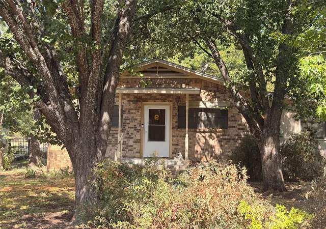 Photo 3 of Single family home for sale at 319 S Fisher St, Gorman, TX 76454 | MLS# 21372268 | Listing updated on 2026-09-29