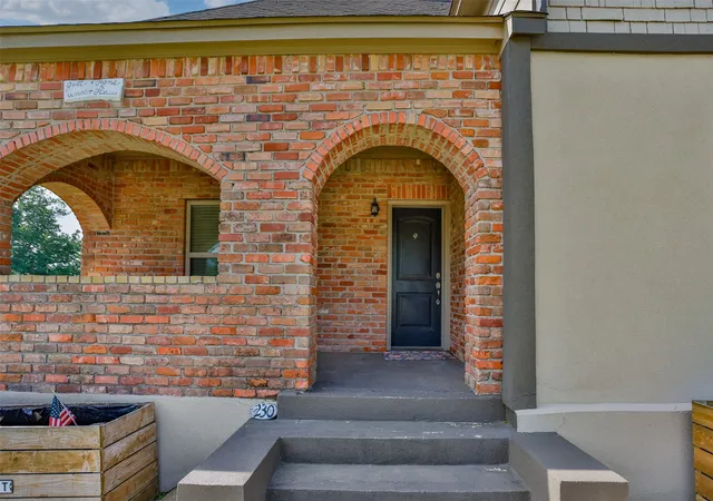 Photo 3 of Sale Pending at 230 E Main St, Lindsay, TX 76250 | MLS# 21372816 | Listing updated on 2026-10-07