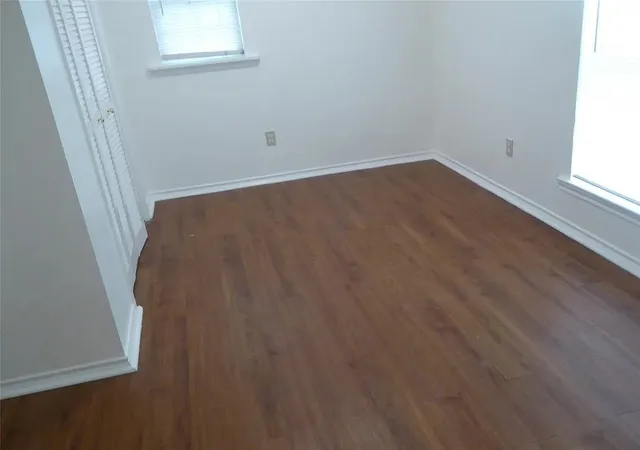 Photo 2 of Single family home for sale at 428 Birchwood Cir, Mesquite, TX 75149 | MLS# 21372834 | Listing updated on 2026-08-30